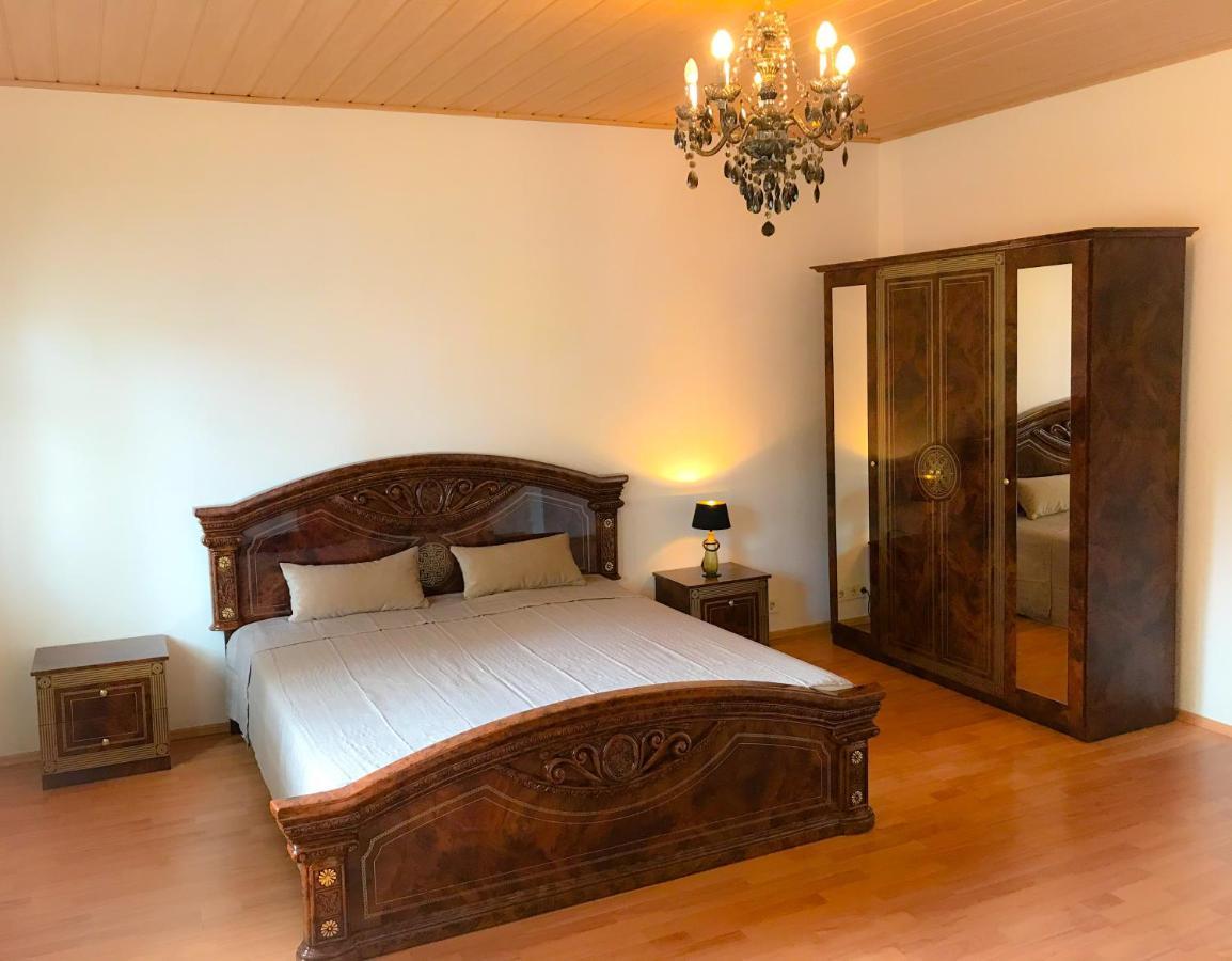 "Casa20200" 2 X Apartments Je 150Qm Fuer Business, Familien, Gruppen, Handwerker 15Min Von Berlin, Erdbeerhof, Outlet B5, 5Min Vom See Falkensee !! 2 Apartment Each 150Qm For Business , Families 15Min From Berlin!! المظهر الخارجي الصورة