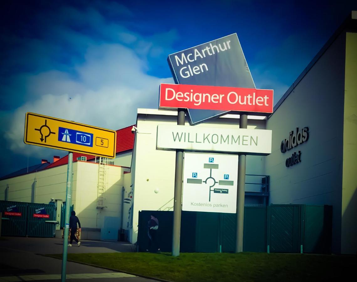 "Casa20200" 2 X Apartments Je 150Qm Fuer Business, Familien, Gruppen, Handwerker 15Min Von Berlin, Erdbeerhof, Outlet B5, 5Min Vom See Falkensee !! 2 Apartment Each 150Qm For Business , Families 15Min From Berlin!! المظهر الخارجي الصورة