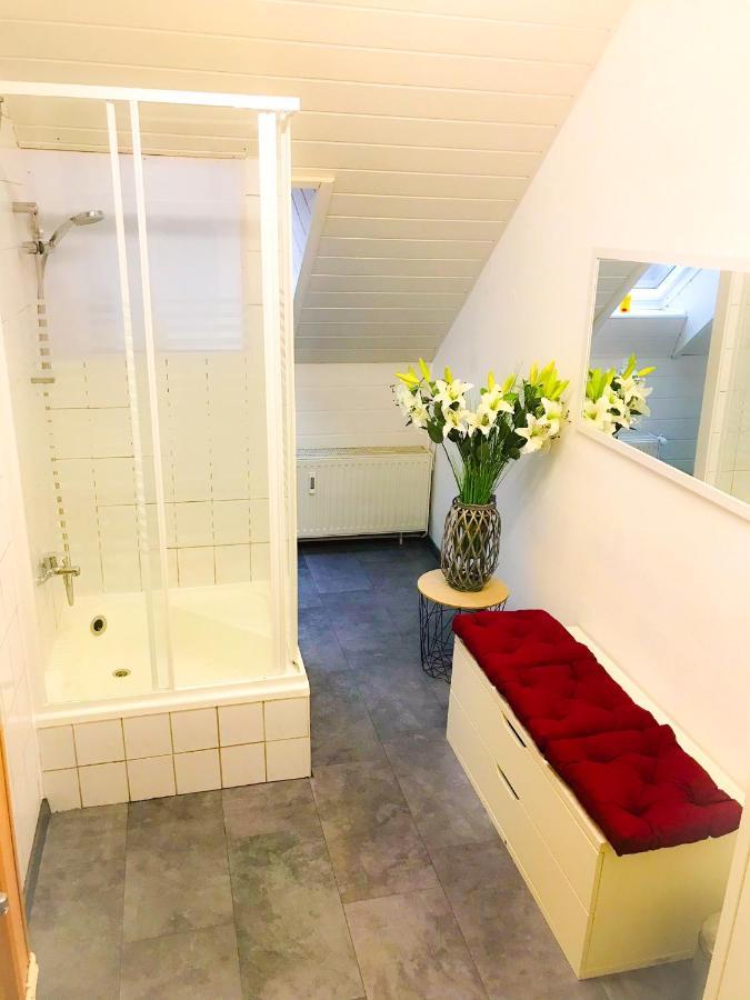 "Casa20200" 2 X Apartments Je 150Qm Fuer Business, Familien, Gruppen, Handwerker 15Min Von Berlin, Erdbeerhof, Outlet B5, 5Min Vom See Falkensee !! 2 Apartment Each 150Qm For Business , Families 15Min From Berlin!! المظهر الخارجي الصورة