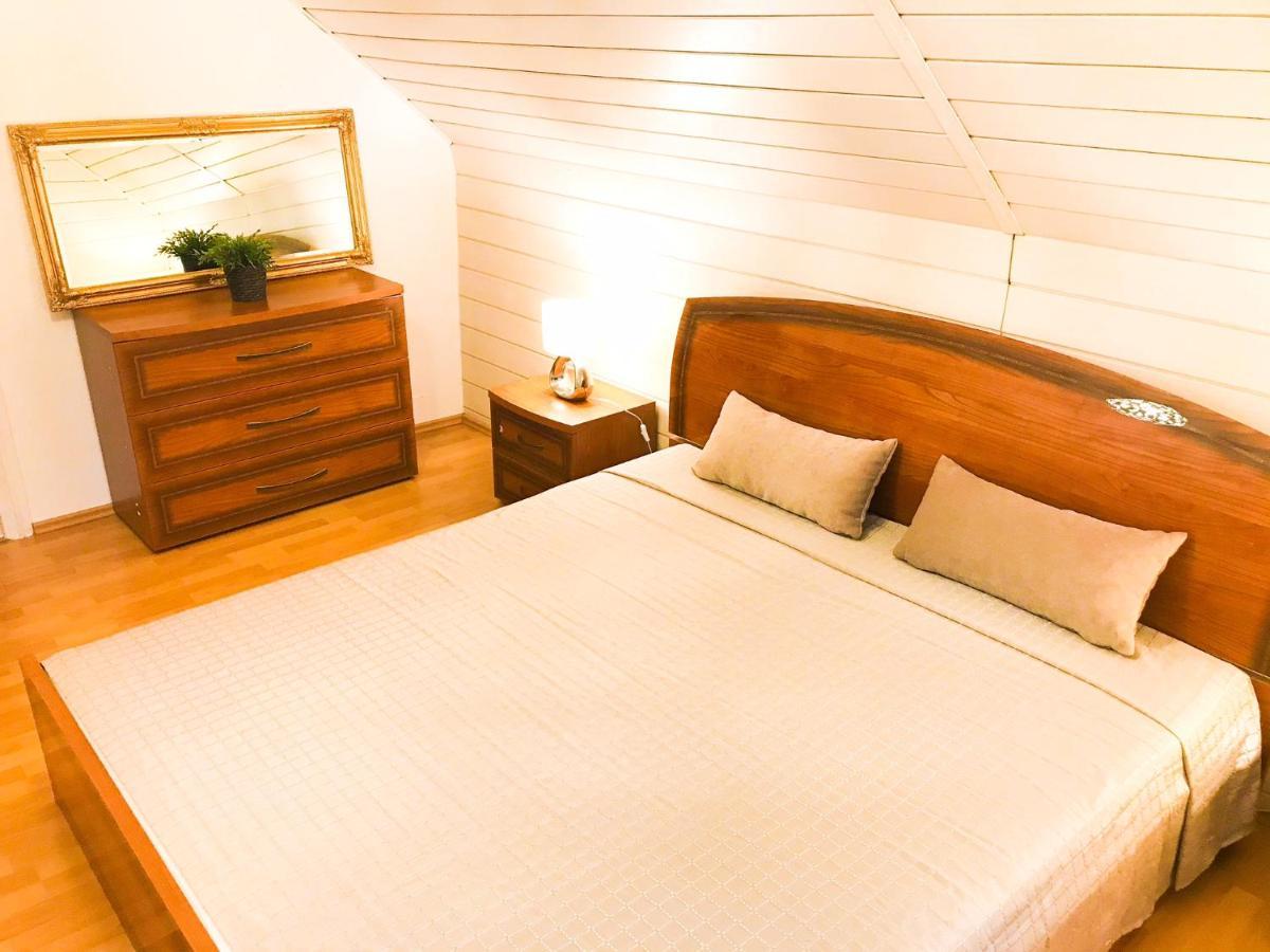 "Casa20200" 2 X Apartments Je 150Qm Fuer Business, Familien, Gruppen, Handwerker 15Min Von Berlin, Erdbeerhof, Outlet B5, 5Min Vom See Falkensee !! 2 Apartment Each 150Qm For Business , Families 15Min From Berlin!! المظهر الخارجي الصورة