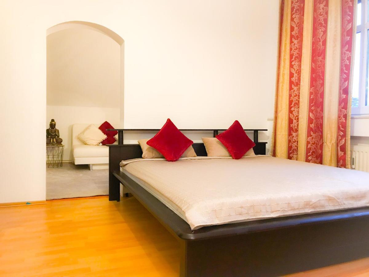 "Casa20200" 2 X Apartments Je 150Qm Fuer Business, Familien, Gruppen, Handwerker 15Min Von Berlin, Erdbeerhof, Outlet B5, 5Min Vom See Falkensee !! 2 Apartment Each 150Qm For Business , Families 15Min From Berlin!! المظهر الخارجي الصورة