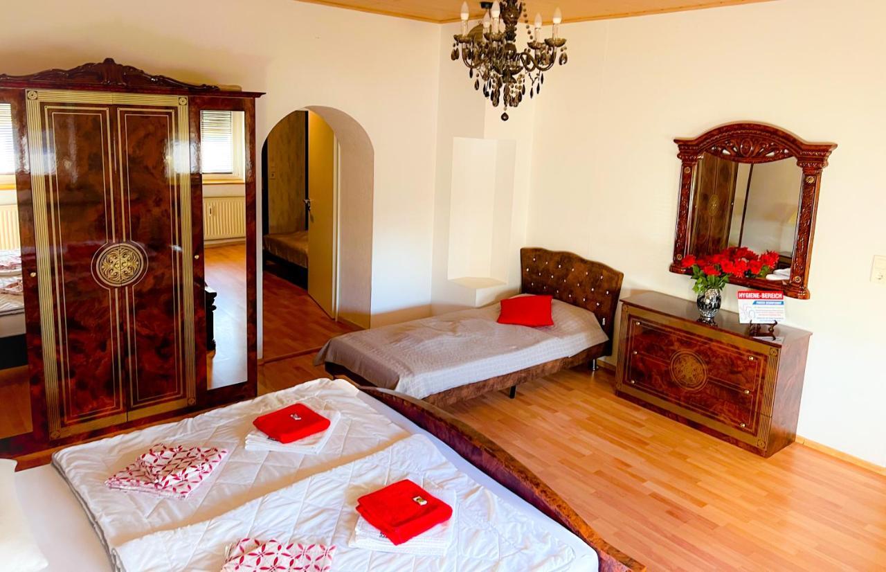 "Casa20200" 2 X Apartments Je 150Qm Fuer Business, Familien, Gruppen, Handwerker 15Min Von Berlin, Erdbeerhof, Outlet B5, 5Min Vom See Falkensee !! 2 Apartment Each 150Qm For Business , Families 15Min From Berlin!! المظهر الخارجي الصورة
